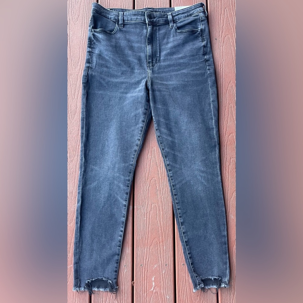 American Eagle High Rise Jeans